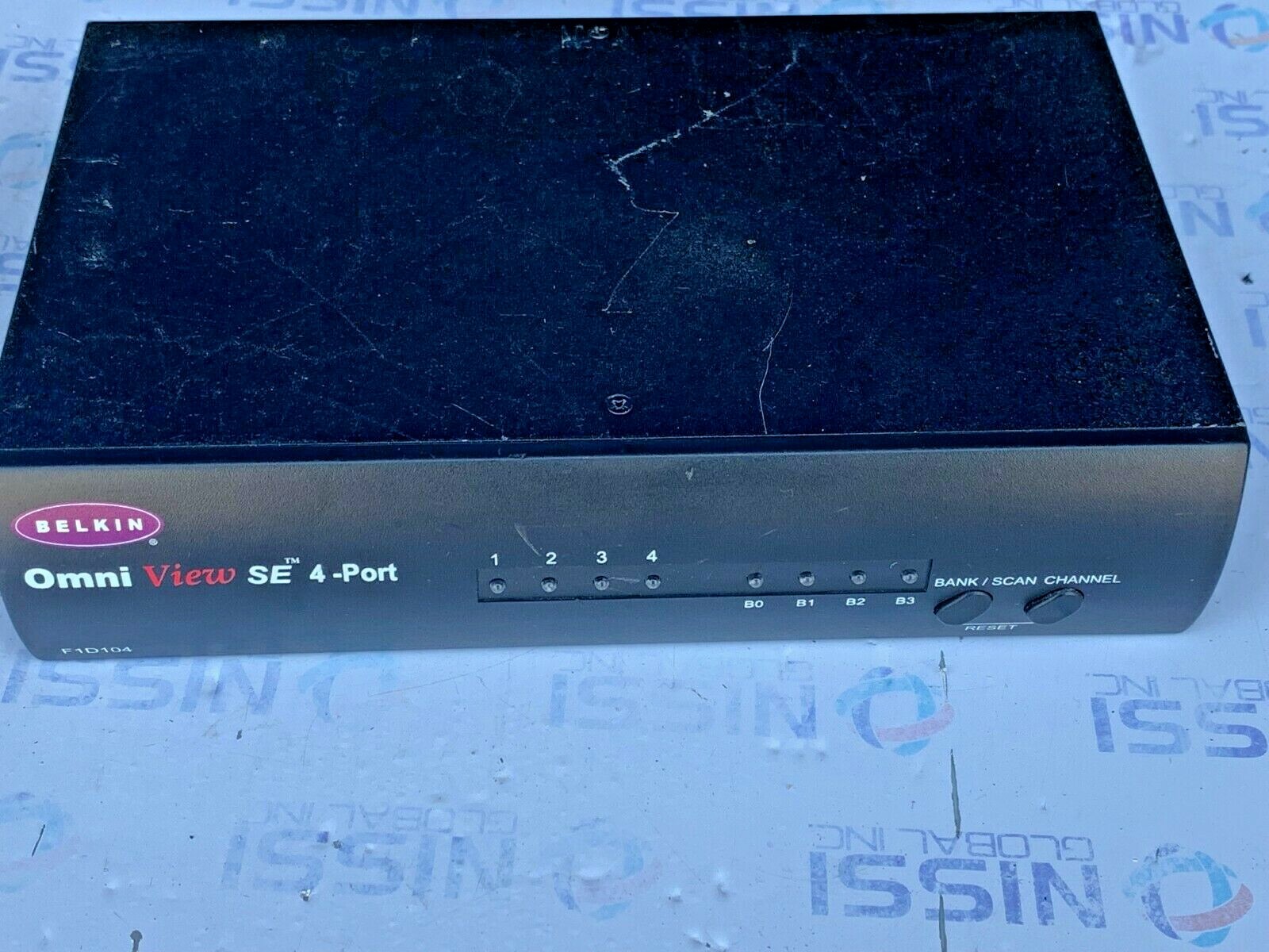 BELKIN OMNI VIEW F1D104 SE 4-PORT KVM SWITCH 