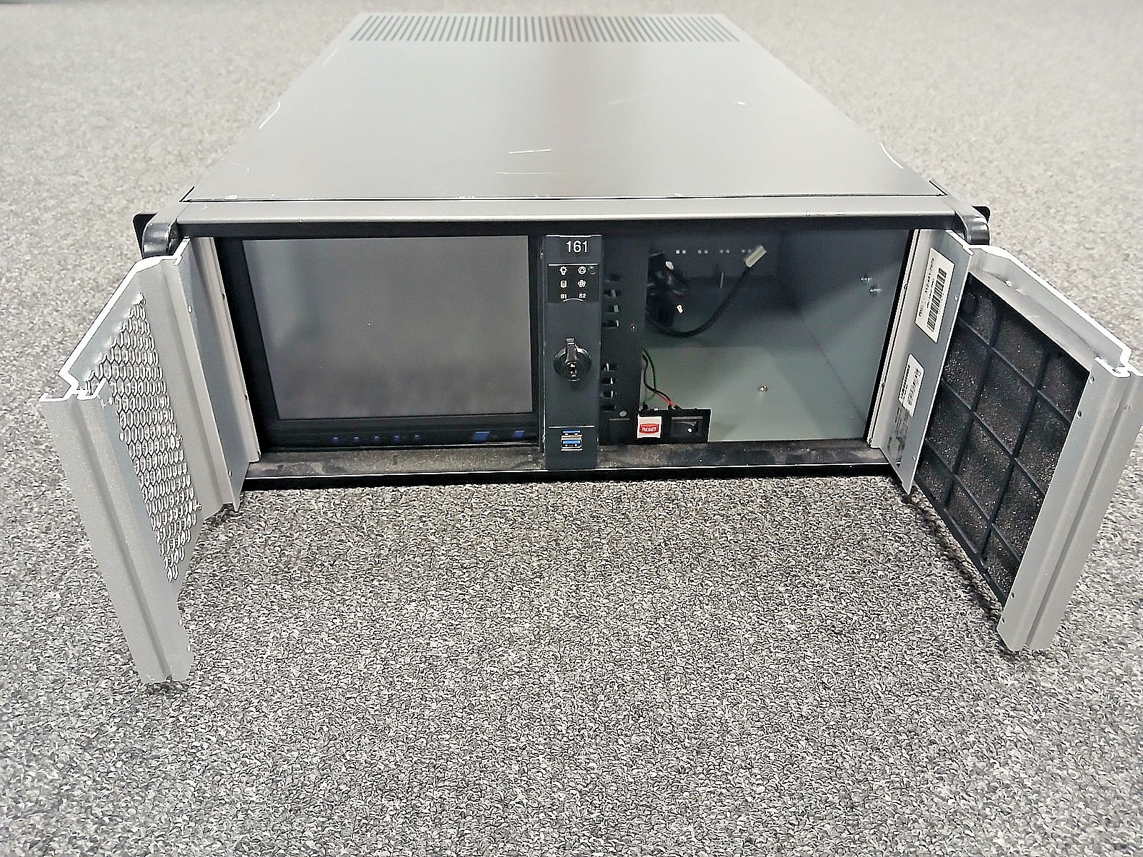 iStarUSA D-400L-7 4U Rackmount Server Chassis Case 7-Bay ATX E-ATX W/ 8" Monitor