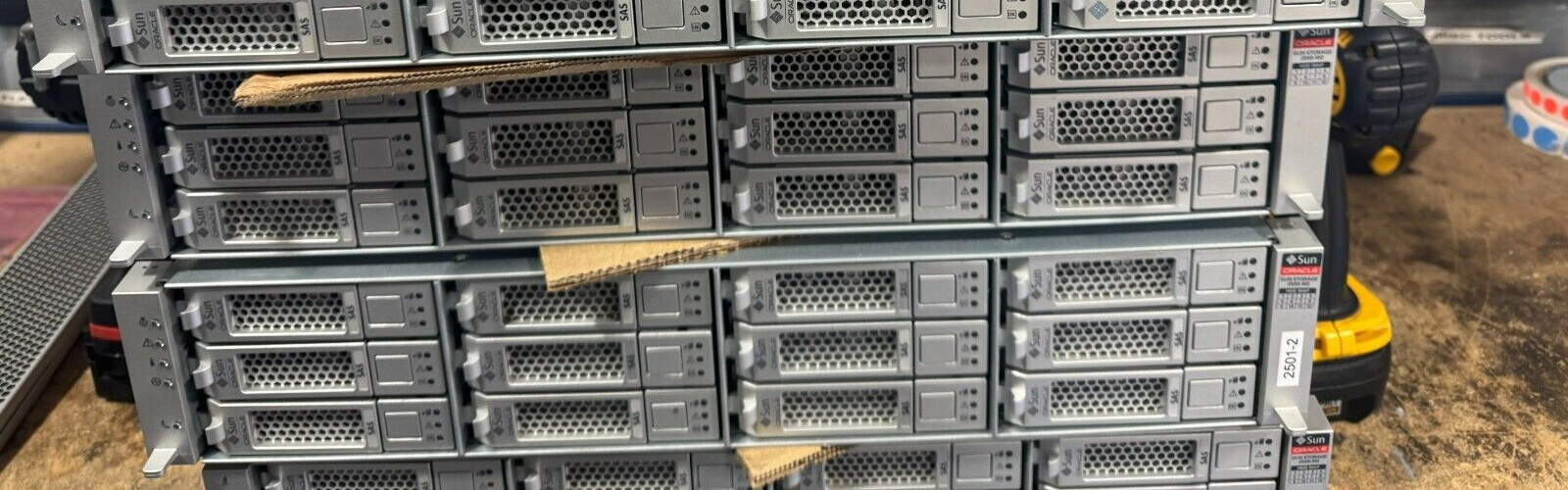 SUN ORACLE Storage Tek 2540 FC Array with 6x146GB 15K 2x375-3499 2xAC Power