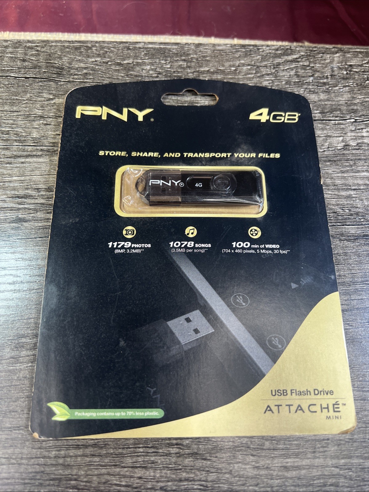 PNY Attaché 4GB Flash Drive (USB 2.0 Portable) P-FD4GB/ Mini-EF