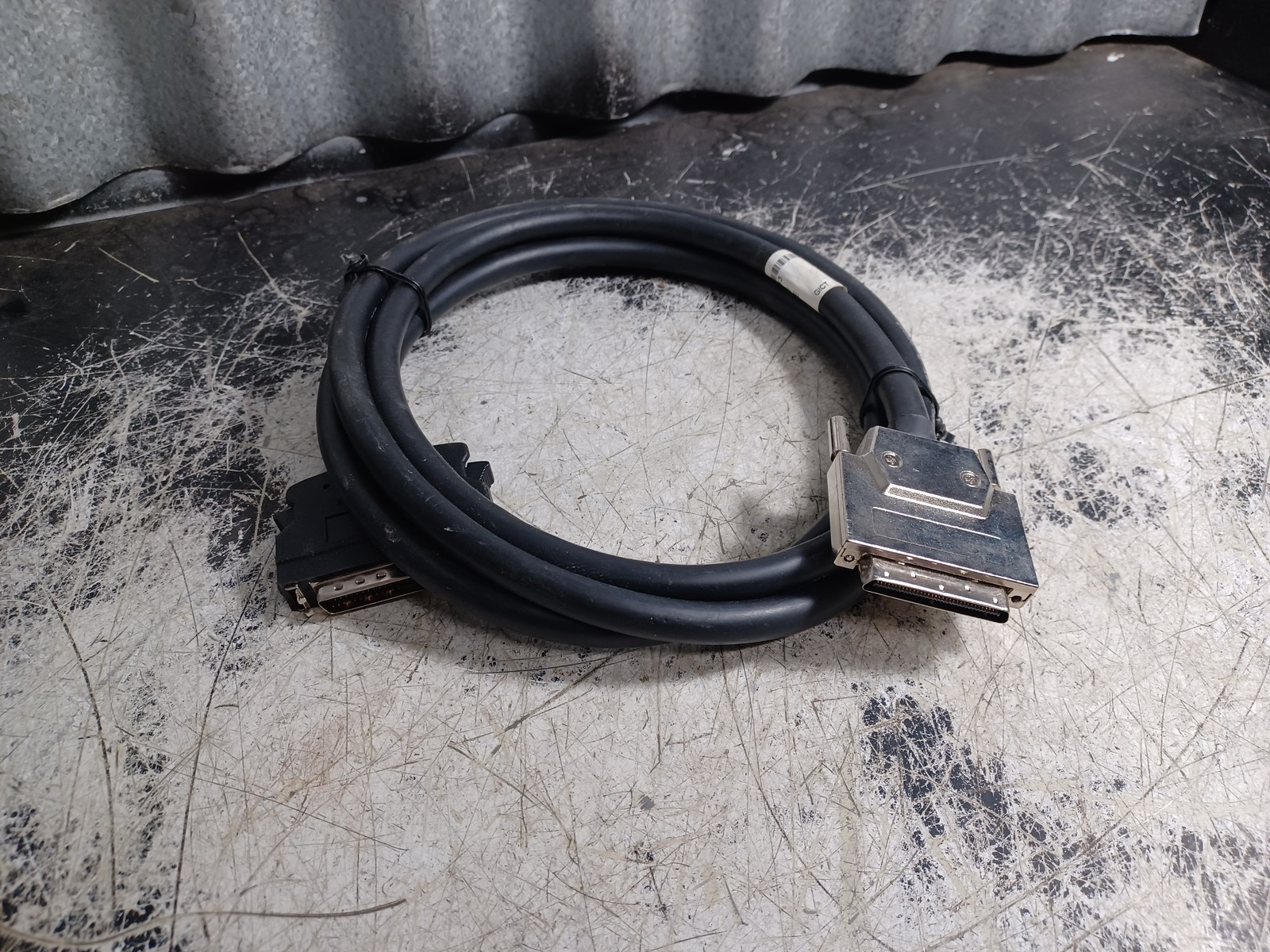 6FT SCSI-V VHDCI68-M 0.8mm to 50-Pin Male - Like New