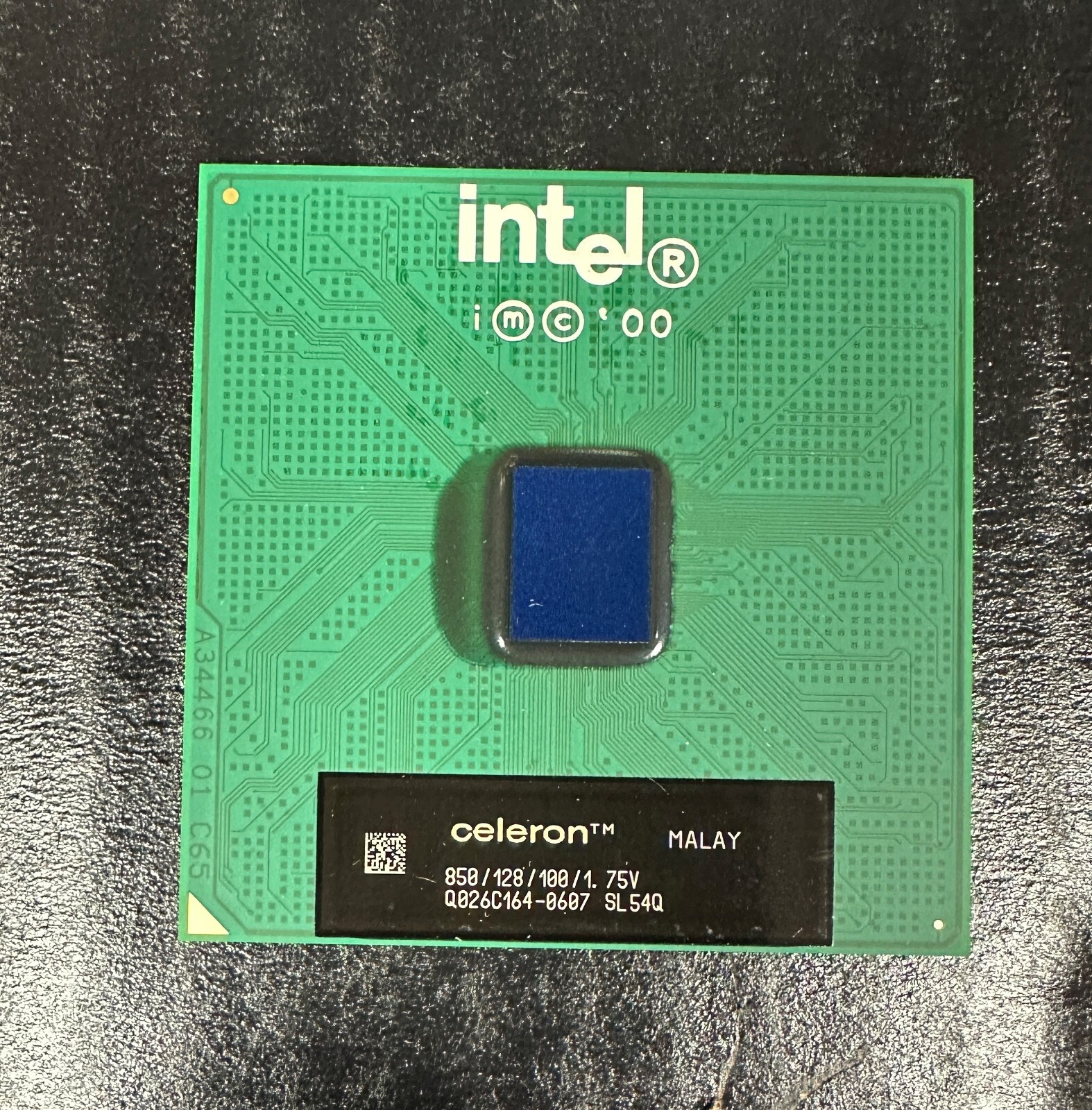 SL54Q Intel Celeron 850MHz 100MHz 128KB Cache Socket 370 CPU vintage NEW