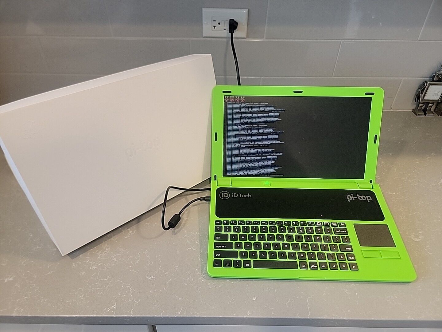 Pi-Top DIY Laptop for Raspberry Pi3/3B+ Selling AS IS READ
