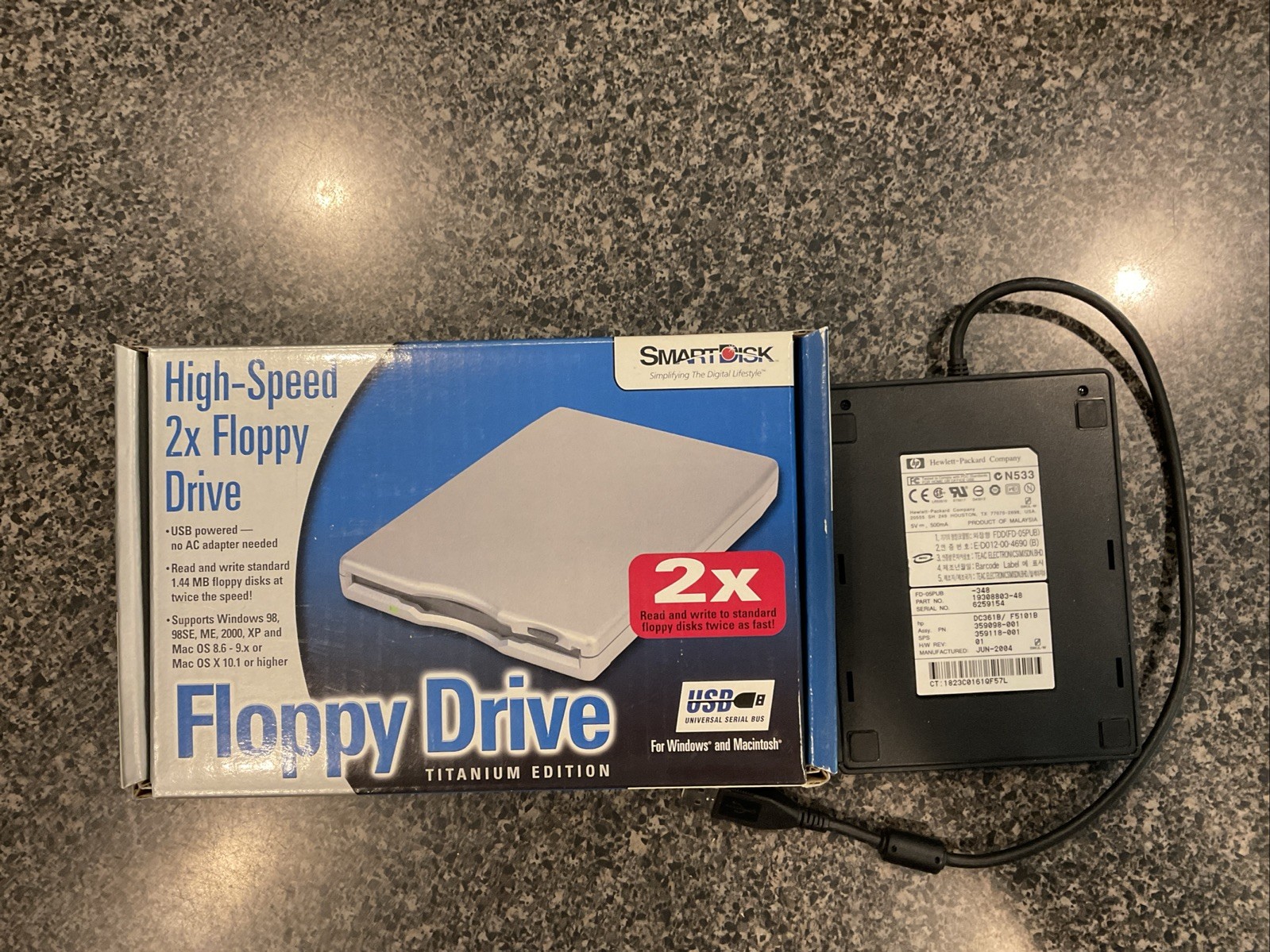 LOT OF 2 FLOPPY DISK DRIVES. ONE NEW AND 1 USED