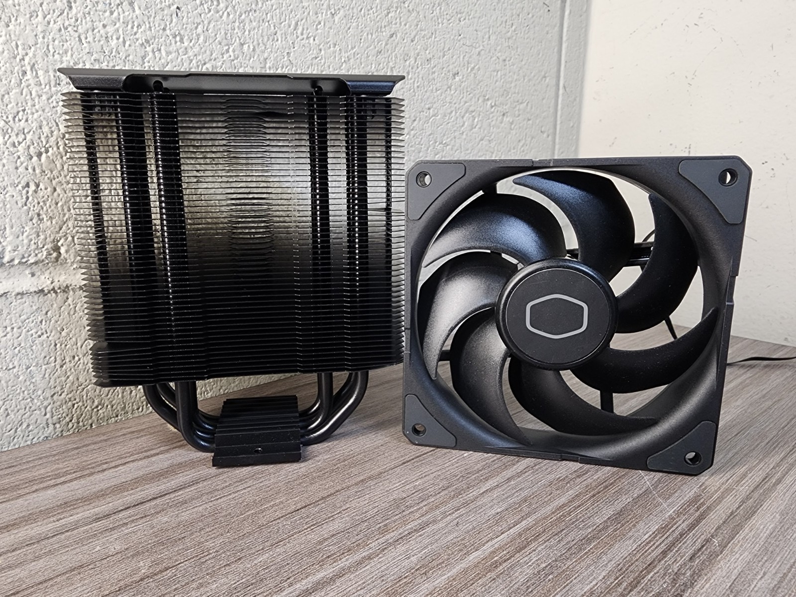 Cooler Master Hyper 212 Black CPU Air Cooler