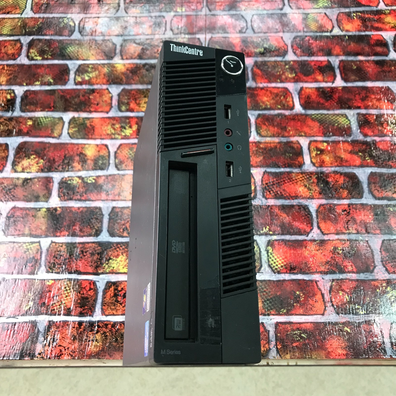 Lenovo ThinkCentre SFF - i5-2400S 2.50GHz 4GB RAM 256GB SSD (Windows 7 Pro)