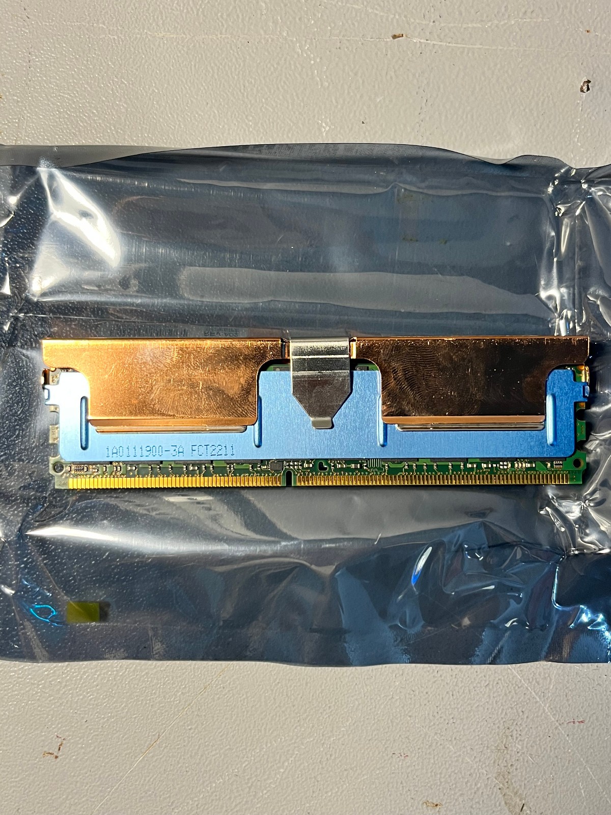 EMC 32GB (4x8) PC2-5300 DDR2-667 ECC Quad Rack FB-DIMM Server Memory 100-562-948