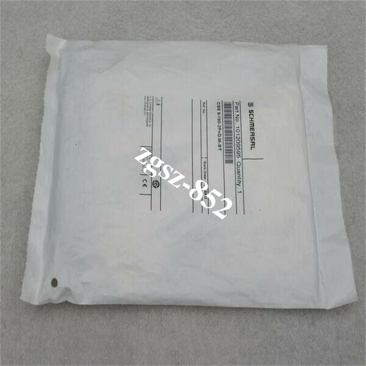 Schmersal Safety Sensor CSS 8-180-2P+D-M-ST 101209595 Brand New FedEx or DHL
