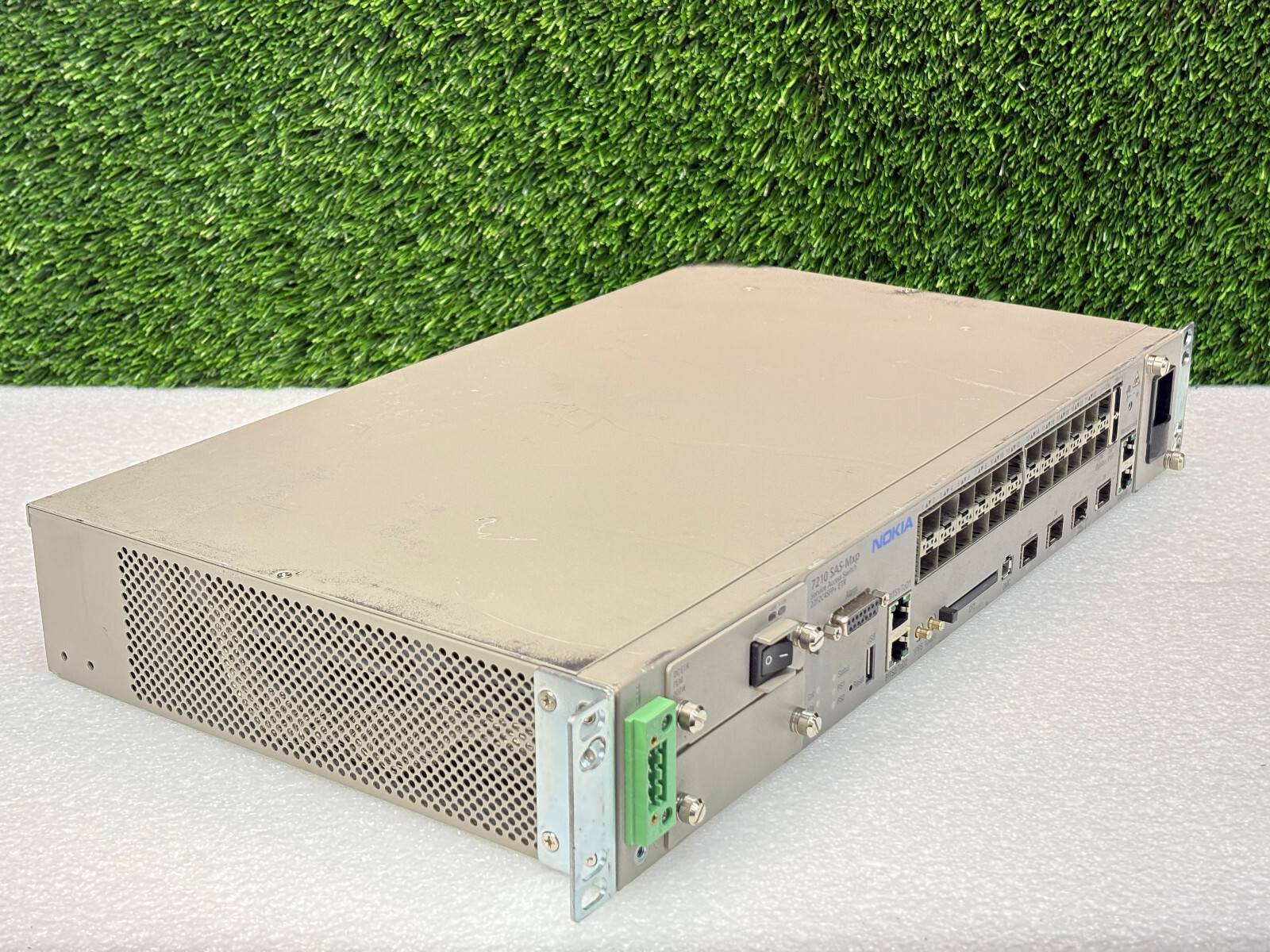 Pre Owned | Nokia Alcatel-Lucent 7210 SAS-Mxp 22F2C4SFP Switch w/ 1x DC PEM