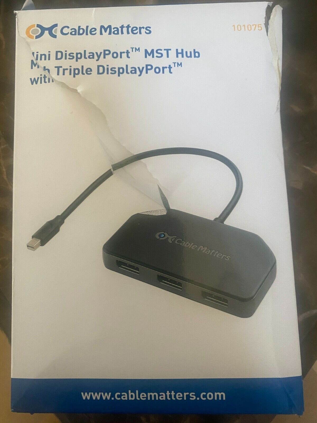 Cable Matters 101075 3-Port Mini Displayport MST Multi-Monitor Hub 