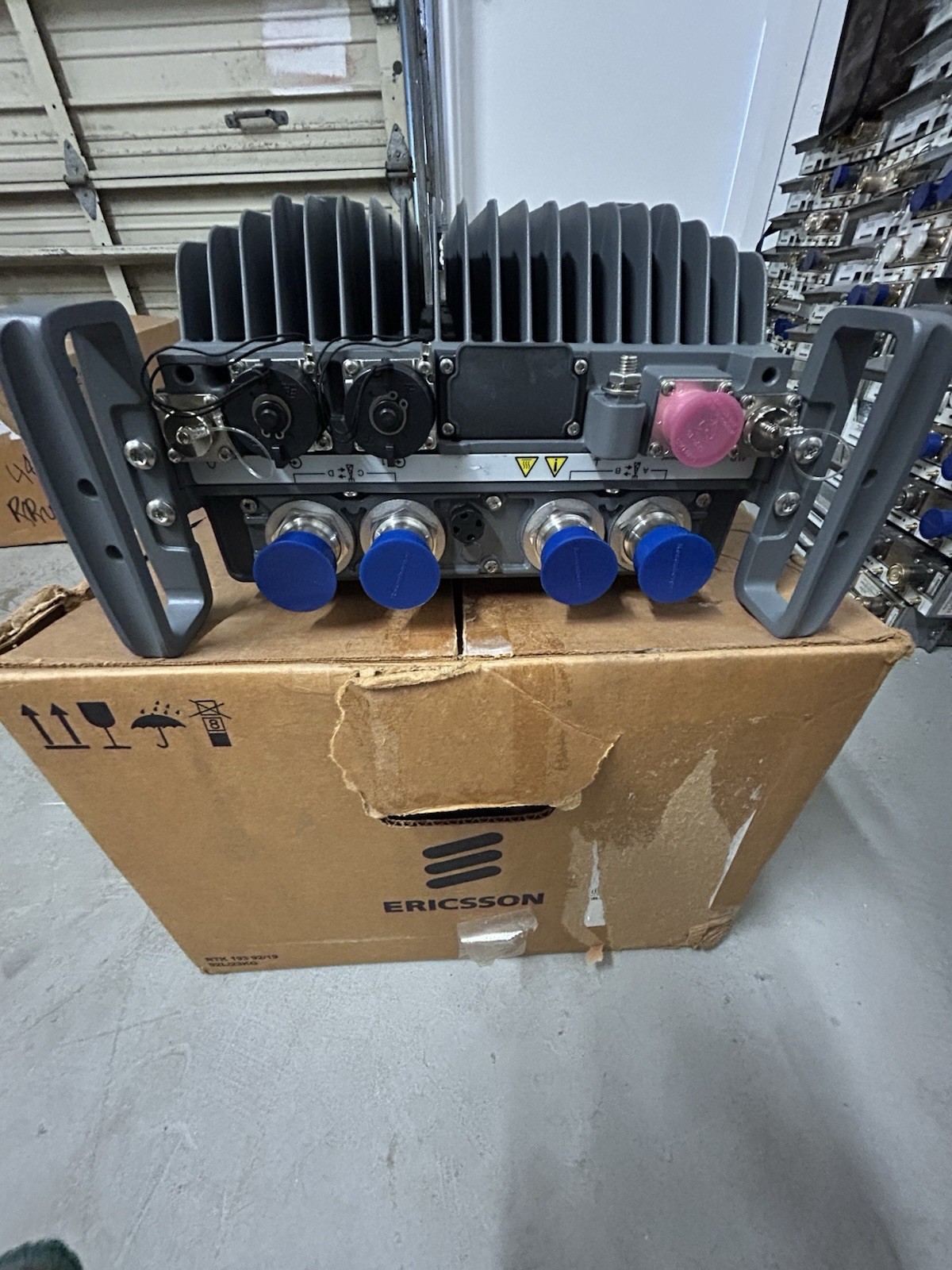 New Ericsson KRC161414/1 RRU 32 R2 1700MHz Remote Radio Head Unit