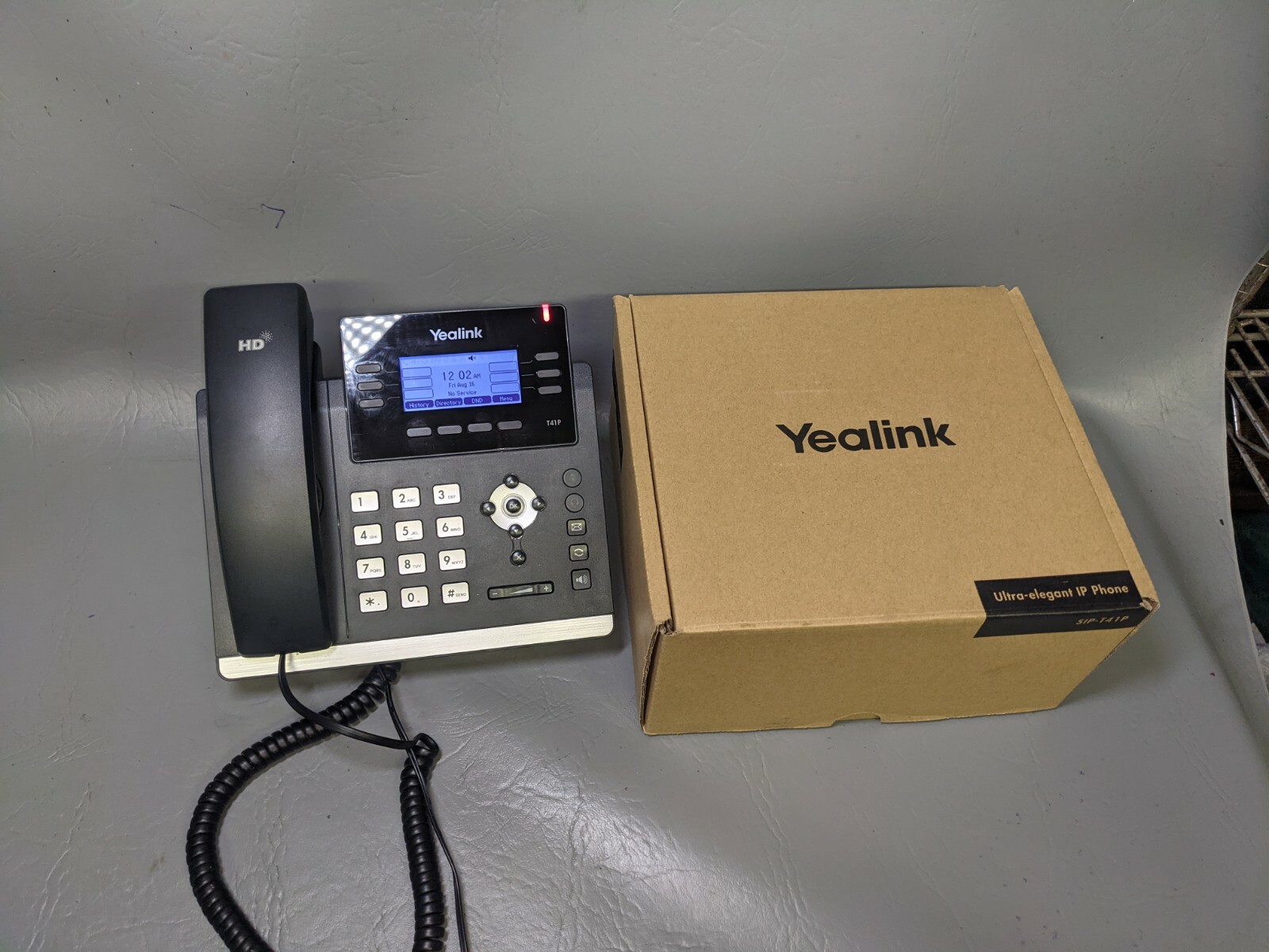  Yealink SIP-T41P 3-Line VOIP POE Business Desk Phone Kit (UT)