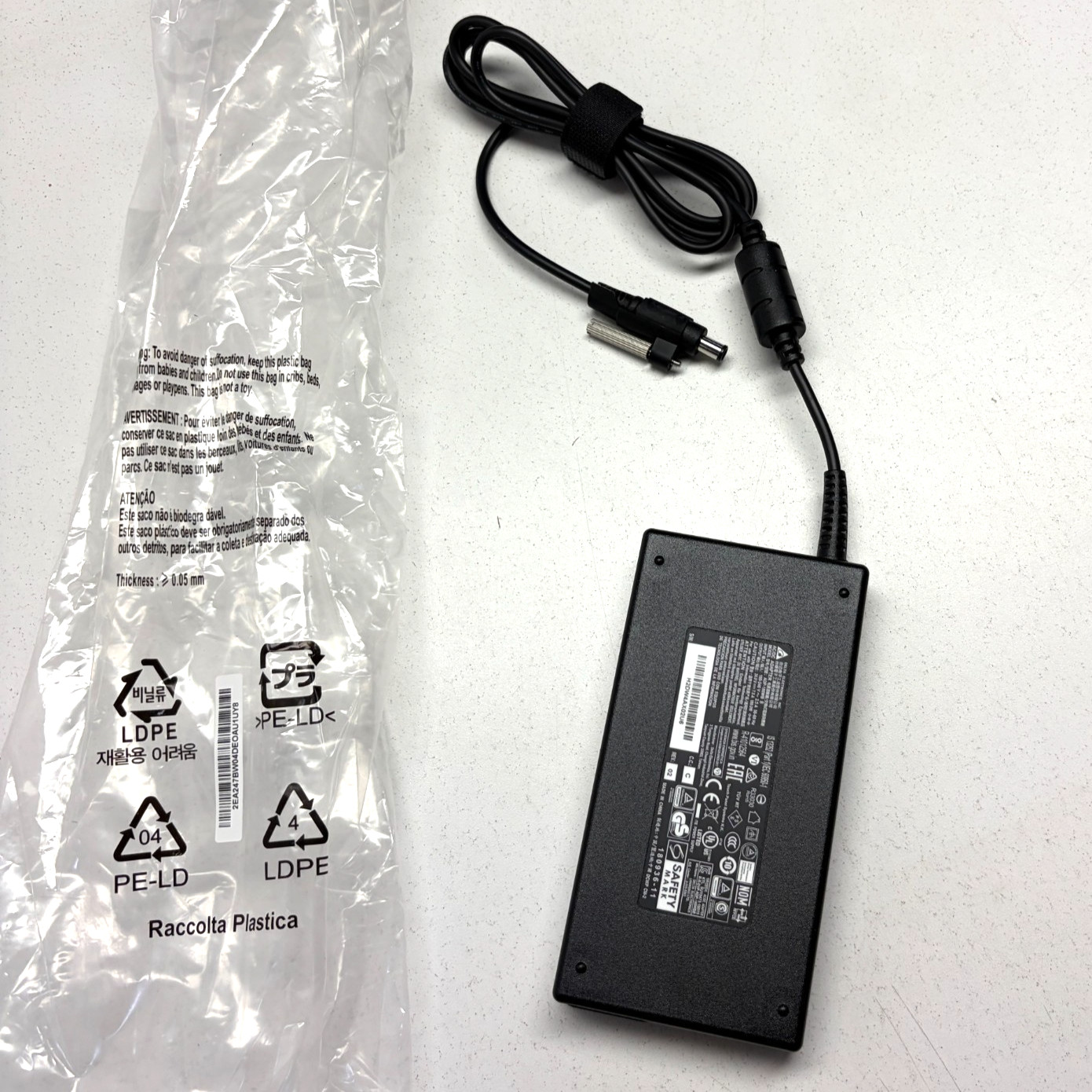 Delta 180W ADP-180WB B For ELO 24V 7.5A 180W