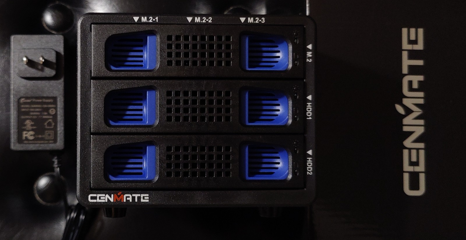 CENMATE Hybrid 2*2.5/3.5" SATA HDD/SSD+3* M / B+M Key M.2 NVMe Enclosure + 2x4Tb