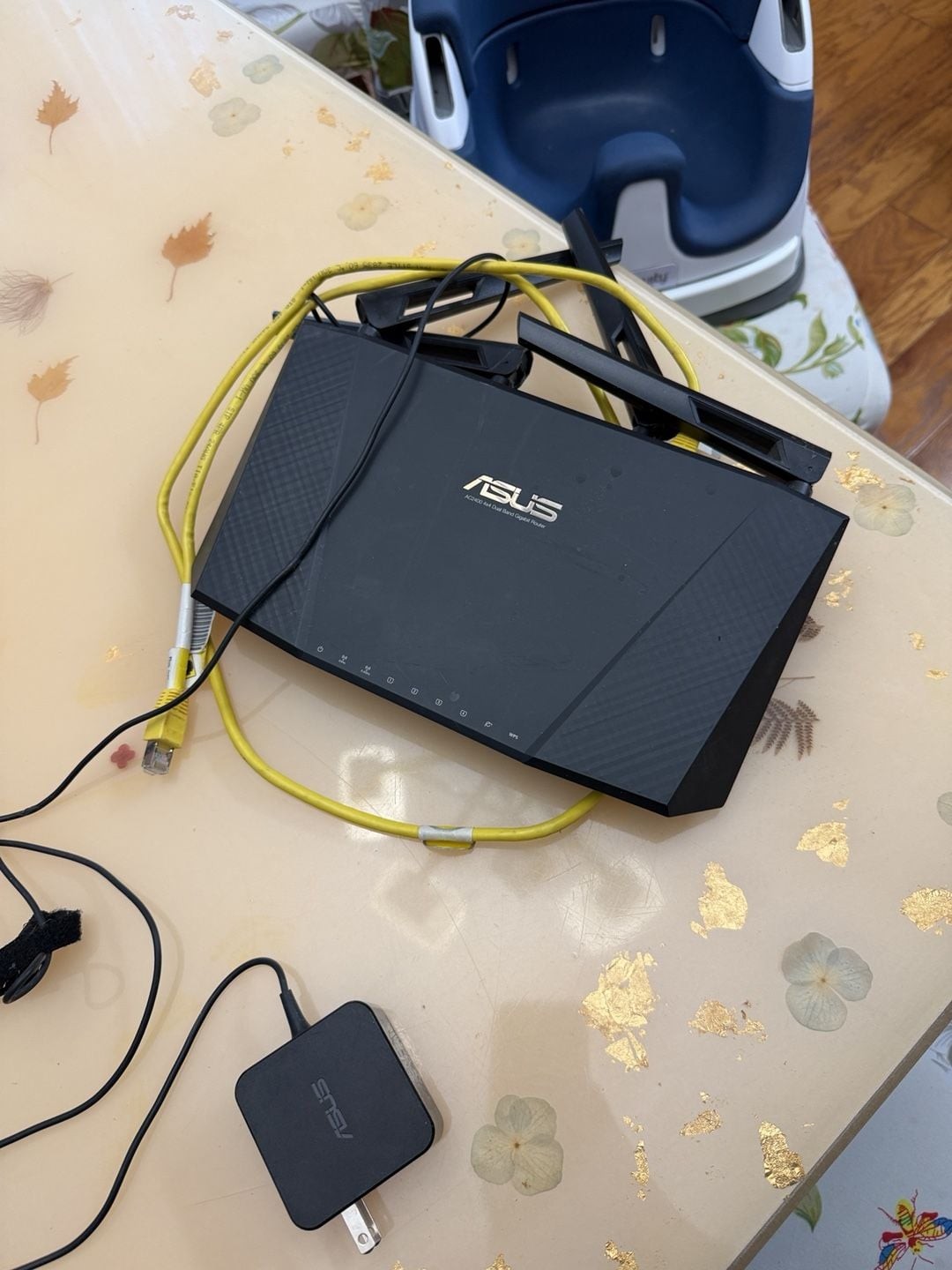 ASUS RT-AC87U AC2400 Dual-Band Gigabit Router with Power Supply Bundle