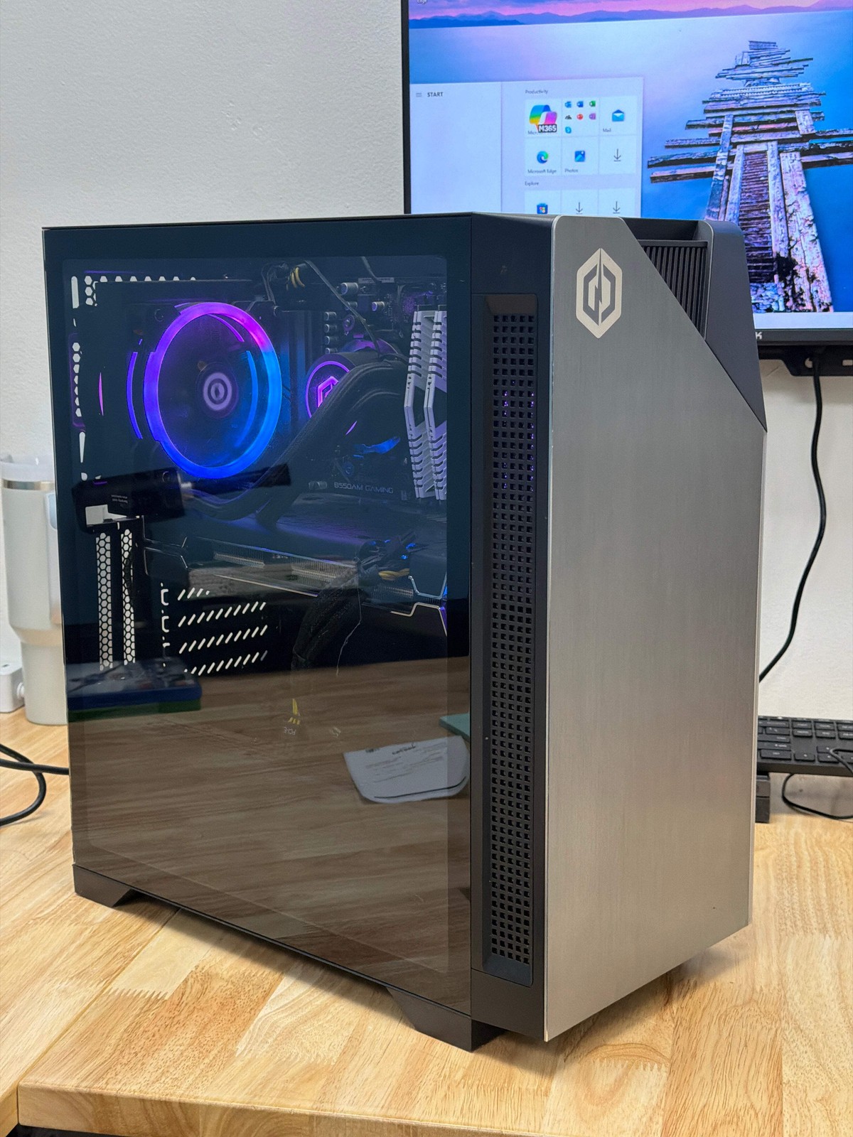 Cyberpower C Series Ryzen 7 3700X 16GB DDR4 2TB HDD 256GB SSD RX 5700 XT PC Used
