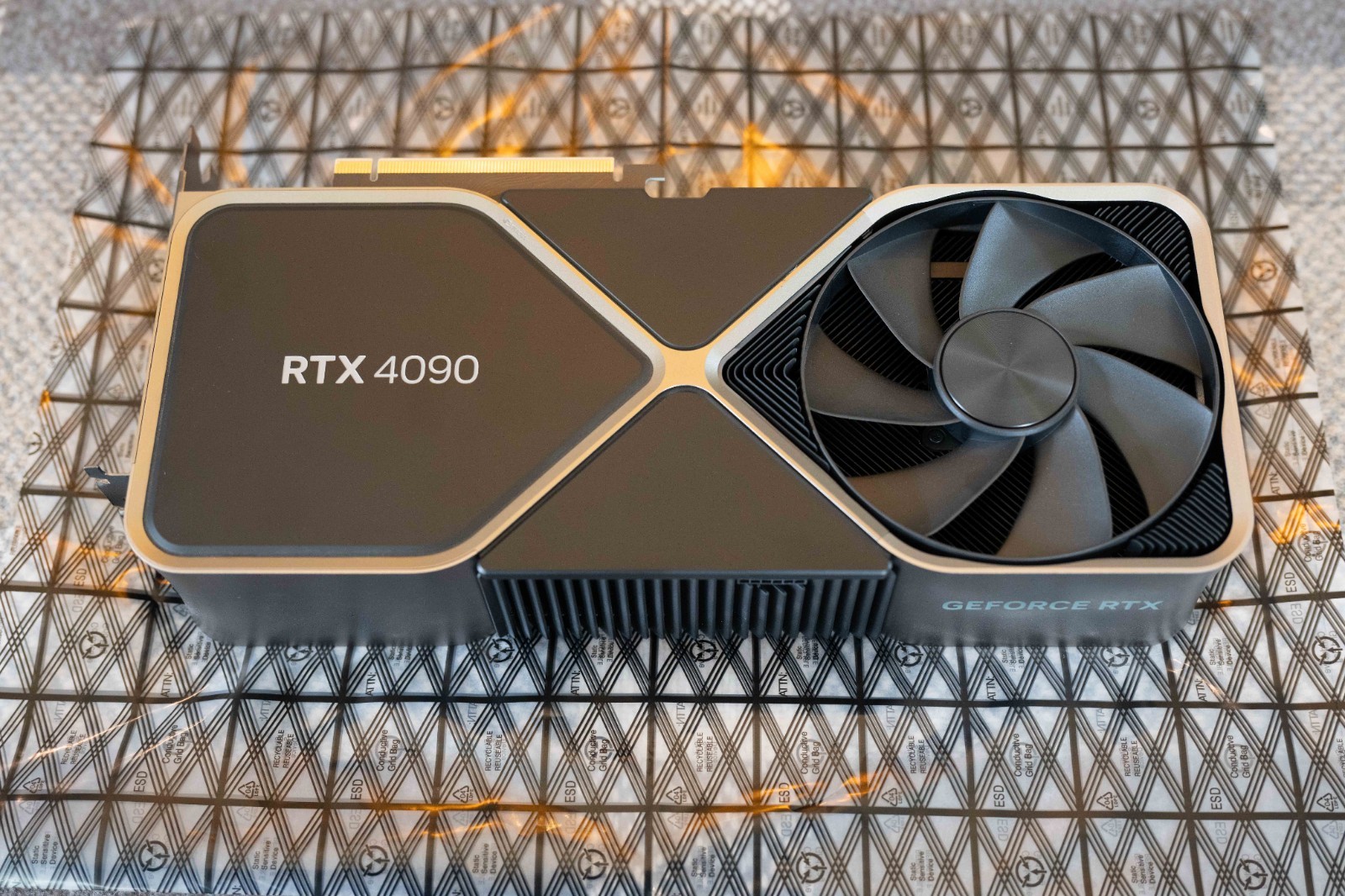 NVIDIA GeForce RTX 4090 Founders Edition FE 24GB GDDR6X - Excellent