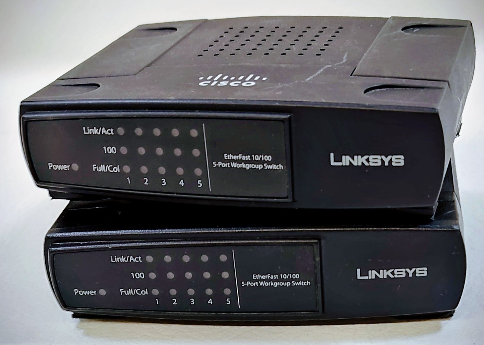 Lot Of 2 CISCO LINKSYS EZXS55W 10/100 5-PORT WORKGROUP SWITCH W/ POWER ADAPTER