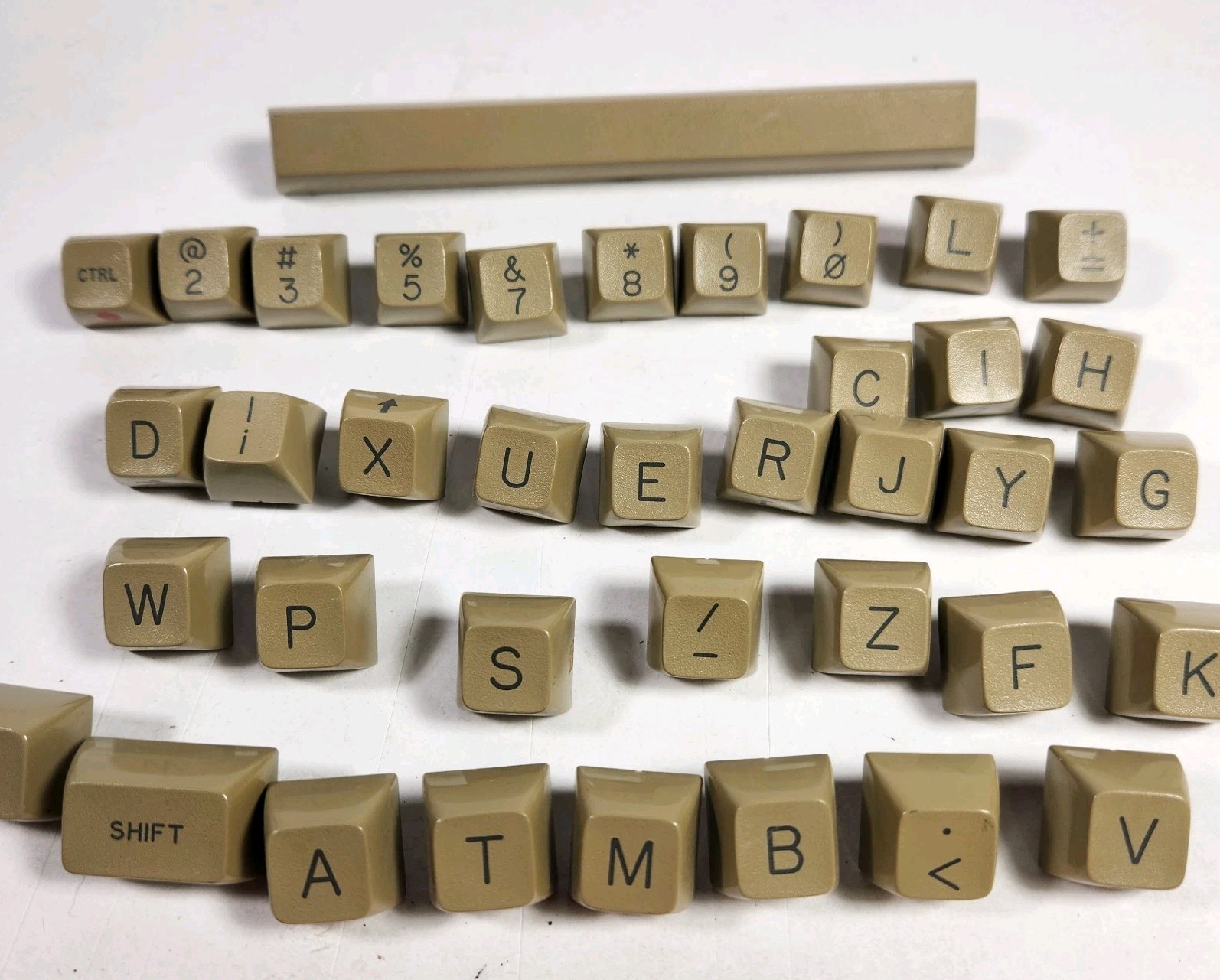VINTAGE 1980s TEXAS INSTRUMENTS TI 99/4A COMPUTER REPLACEMENT KEYS (INCOMPLETE)