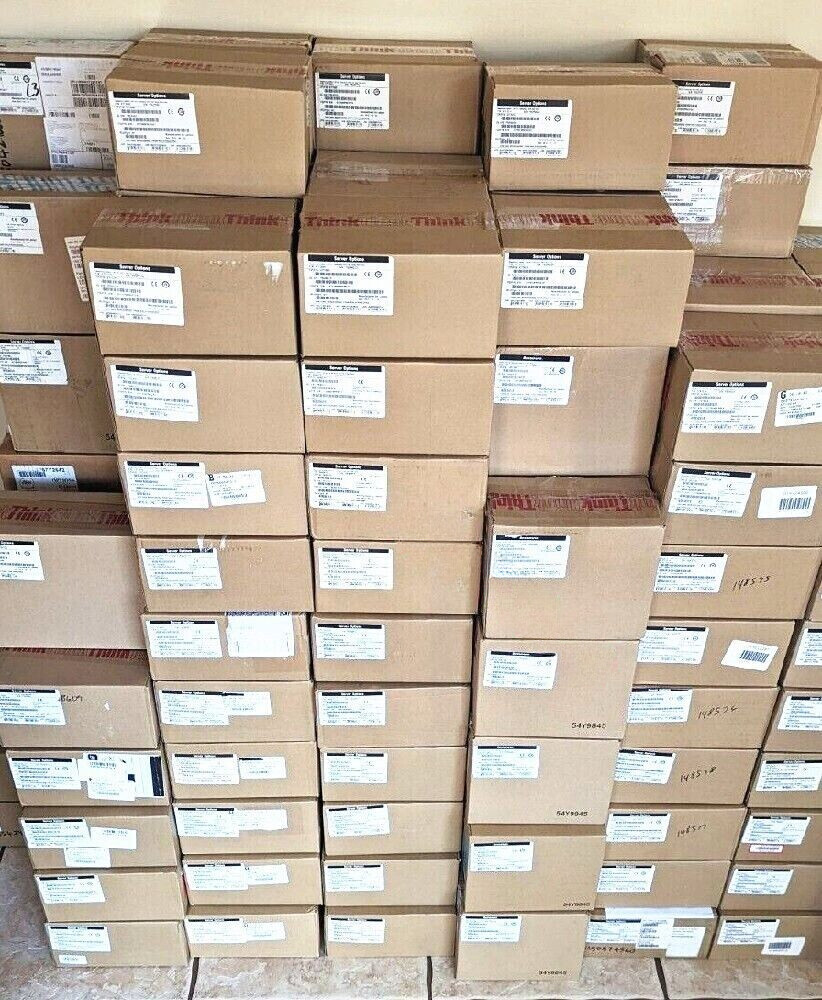 NEW Lenovo/IBM Storage 01KP065 01KP067 DS2200 DS4200 2.5" 3.84TB SAS 12G SSD
