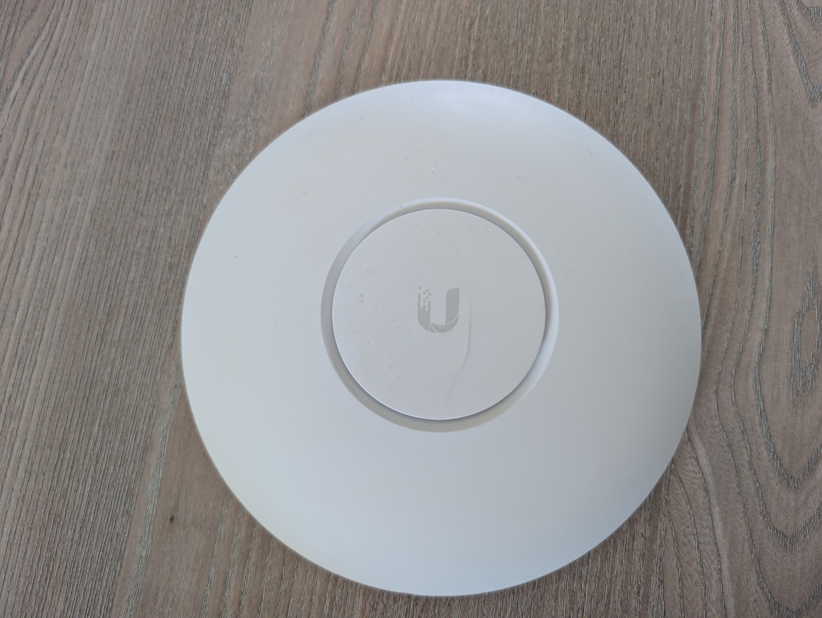 Lot of 4 Ubiquiti UniFi UAP-AC-PRO Wireless Access Points PoE