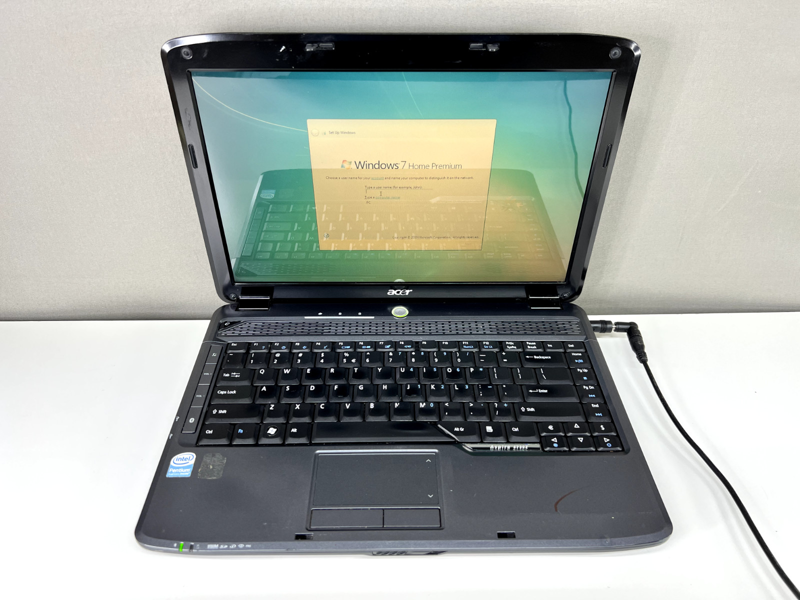 Acer Aspire 4730Z Laptop – Pentium T3400 – 2GB RAM – 250GB HDD – Windows 7 Home