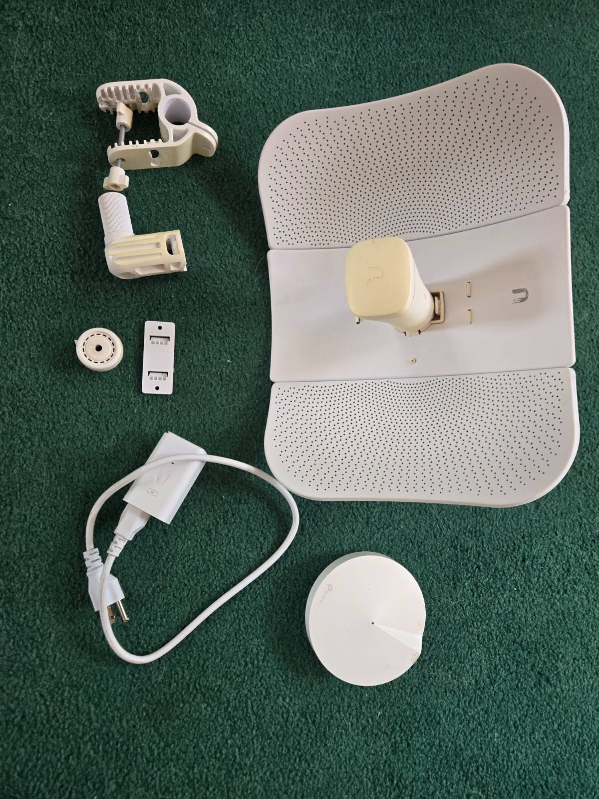 Ubiquiti Networks airMAX LiteBeam 5AC Gen2 Wireless Bridge - LBE-5AC-US