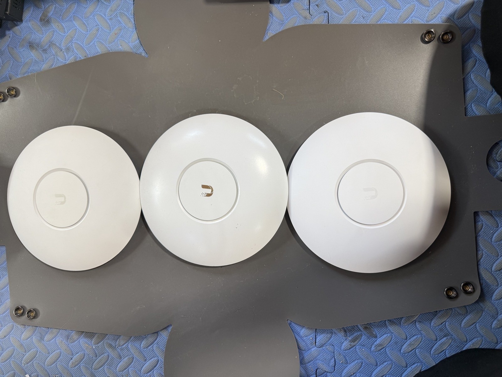 Ubiquiti Networks UniFi UAPPRO Wireless Access Point  Lot of Three 3 G2U