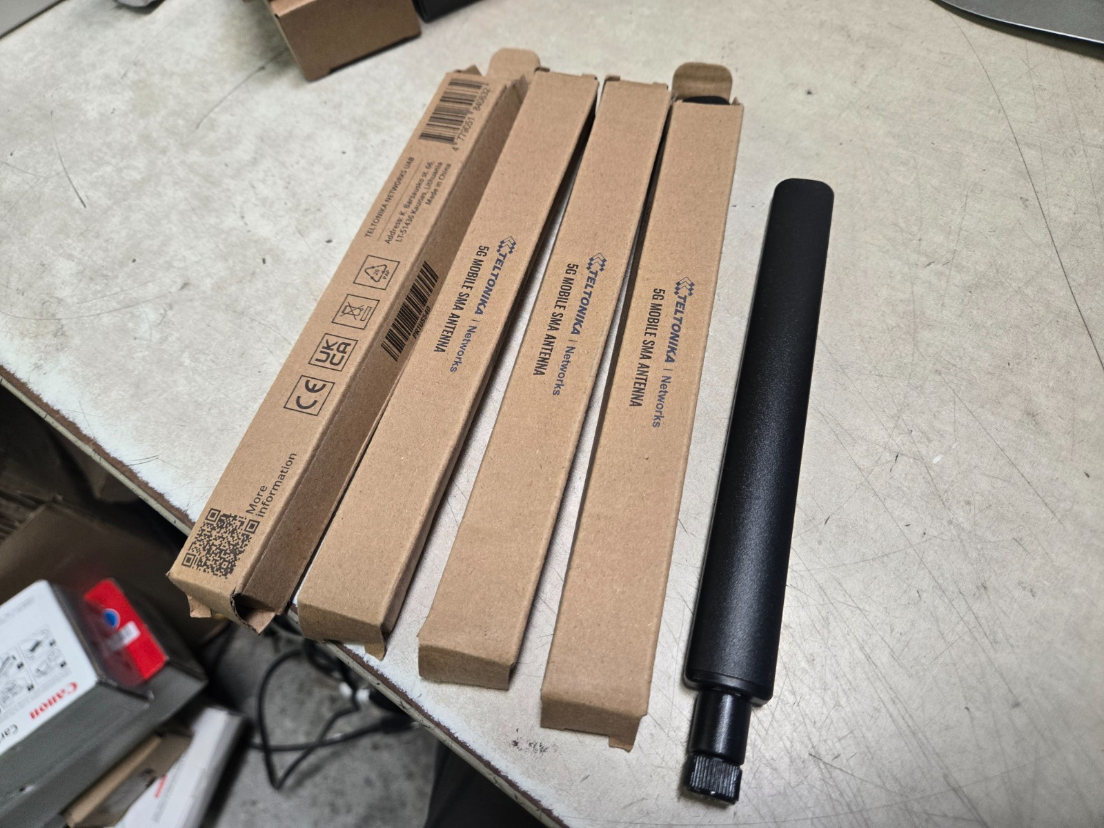Lot of 4 NOB Teltonika PR1US540 5G Mobile SMA Antenna