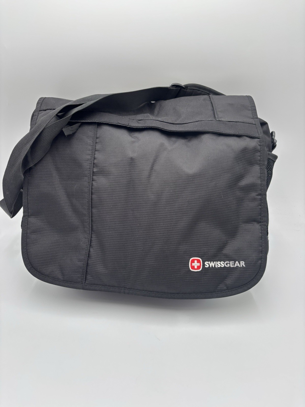 SwissGear Black Messenger Laptop Bag Shoulder Crossbody Travel Organizer Case
