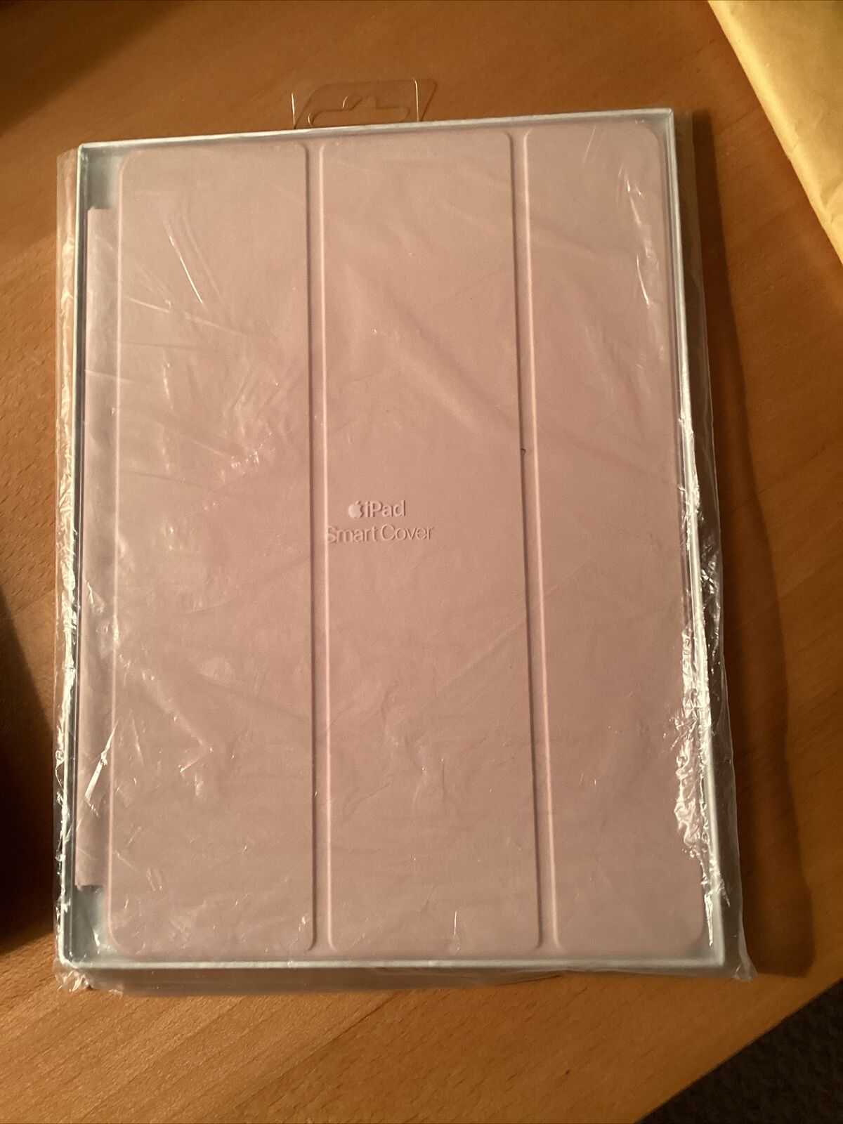 BRAND NEW SEALED Authentic Apple Smart Cover for iPad Air Pro 10.5