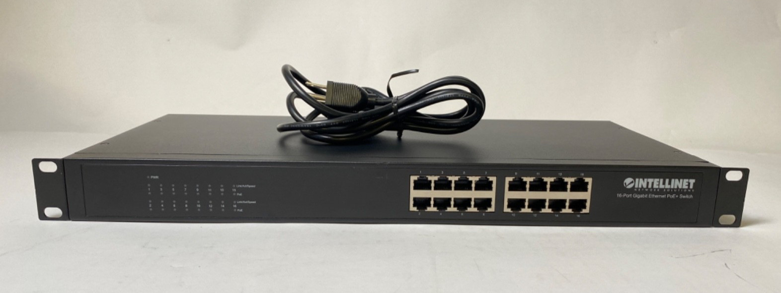 Intellinet 560993 16-Port Gigabit Ethernet PoE+ Switch V2 *TESTED WORKING