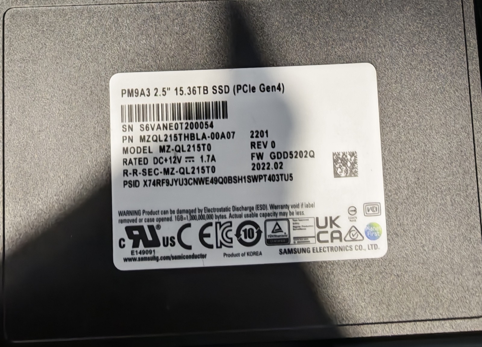 Samsung PM9A3 15.36TB SSD 2.5" U.2 PCIE 4.0 NVME MZ-QL215T0 MZQL215THBLA-00A07