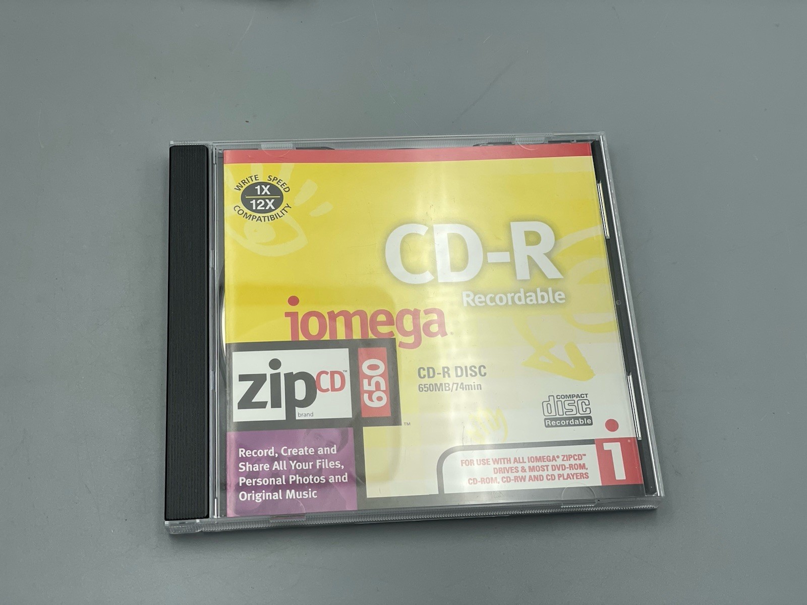 IOMEGA CD-RW Disc Re-Writable AND CD-R Disc Recordable, 650MB 74 Min 12x Speed