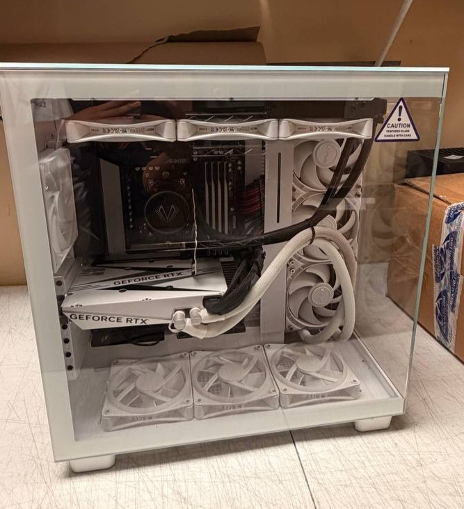 Custom High-End Gaming PC – Ryzen 9 9950X / RTX 4090 / 64GB DDR5 / 3TB SSD