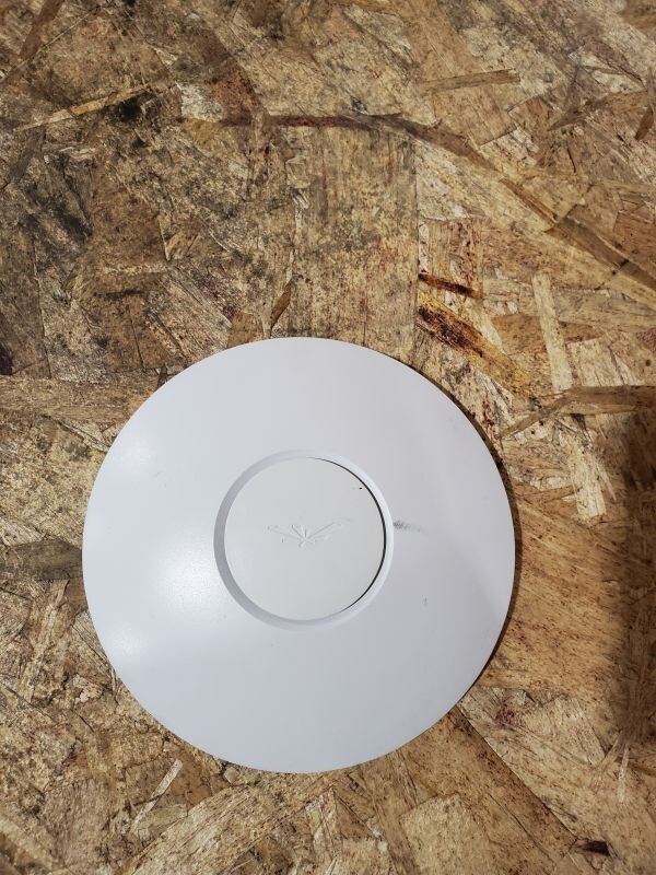 uniquiti UNIFI UAP-PRO PoE B/G/N Access Point