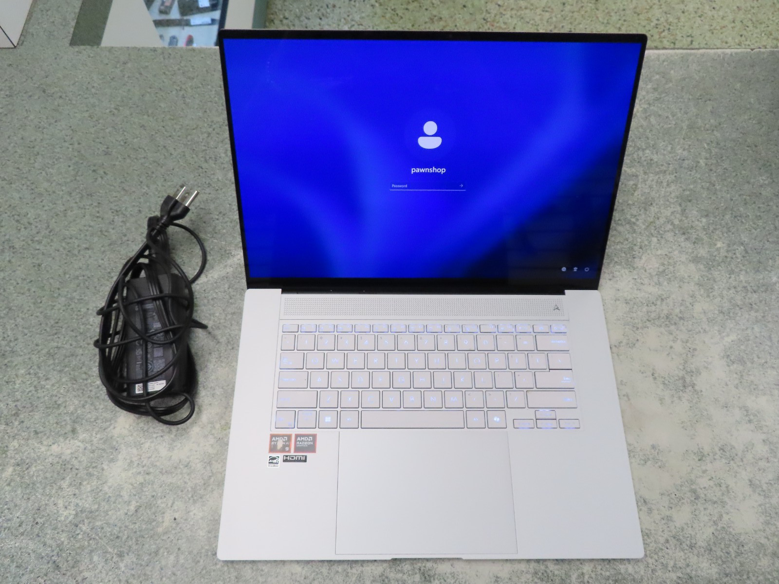 ASUS Zenbook S 16 3K 120Hz OLED Touch (Ryzen AI 9 365, 24GB/1TB) White Laptop