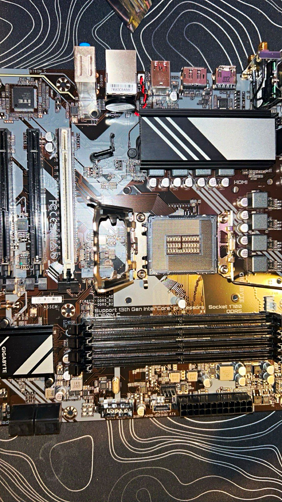 GIGABYTE B760M C MicroATX Intel Socket LGA 1700 DDR5 4-DIMM HDMI M.2 PCIe