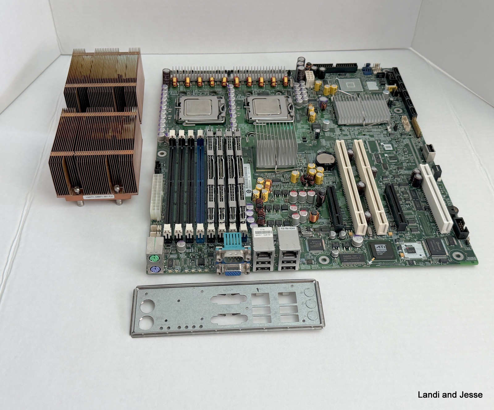 INTEL Server Board S5000VSA DA0T75MB6G4 LGA771 D52032-712 W/ 2* intel cpu