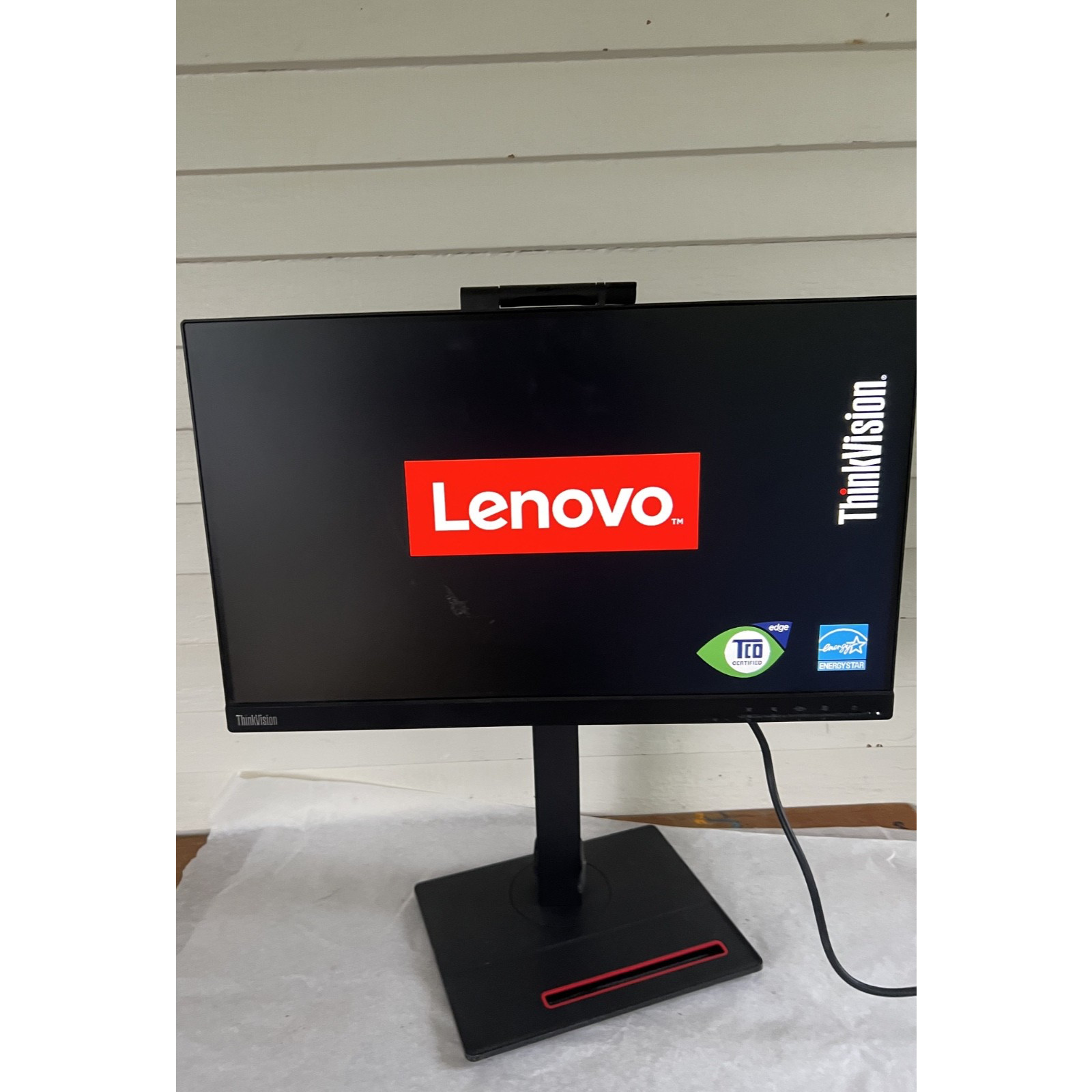 Lenovo ThinkVision 22" FHD HDMI DP VGA Video Conferencing Monitor FREE DELIVERY