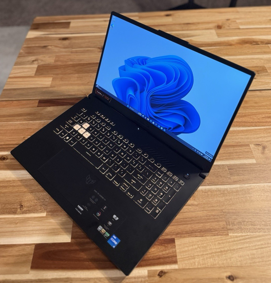Asus TUF F17 FX707ZC-ES53 15.6" i5-12500H 16GB RAM 512GB SSD RTX 3050 4GB