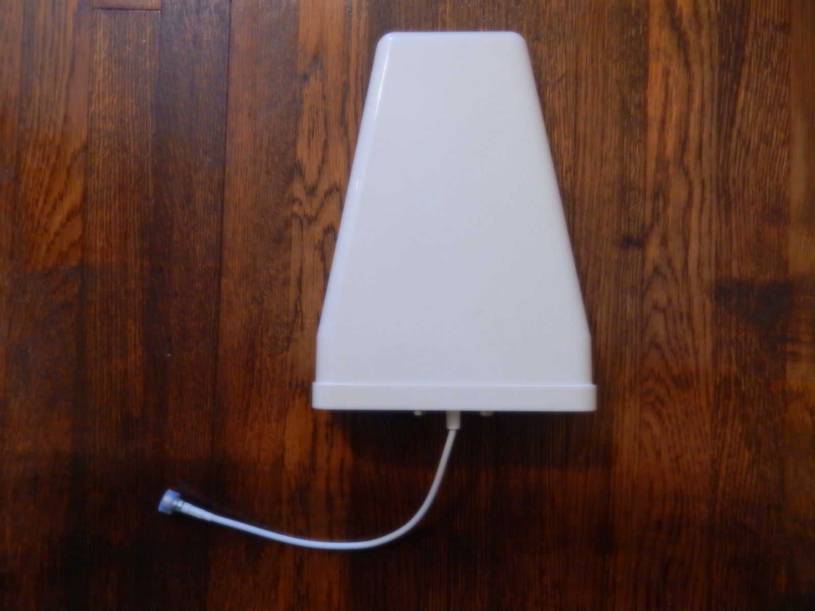 698 - 2700 MHz 10 - 11 dBi Directional Yagi Antenna with N Female