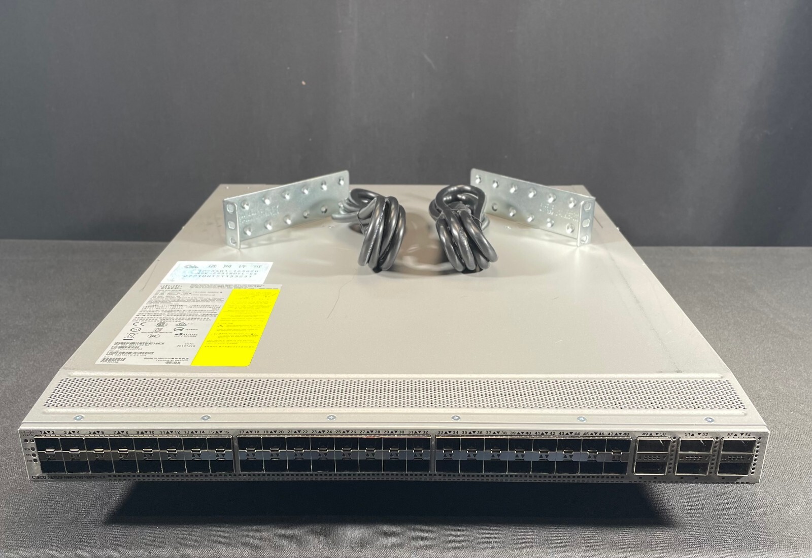 Cisco N9K-C93180YC-EX 48x25GB SFP+ 6x 100GB QSFP28 Port Side Exhaust Switch