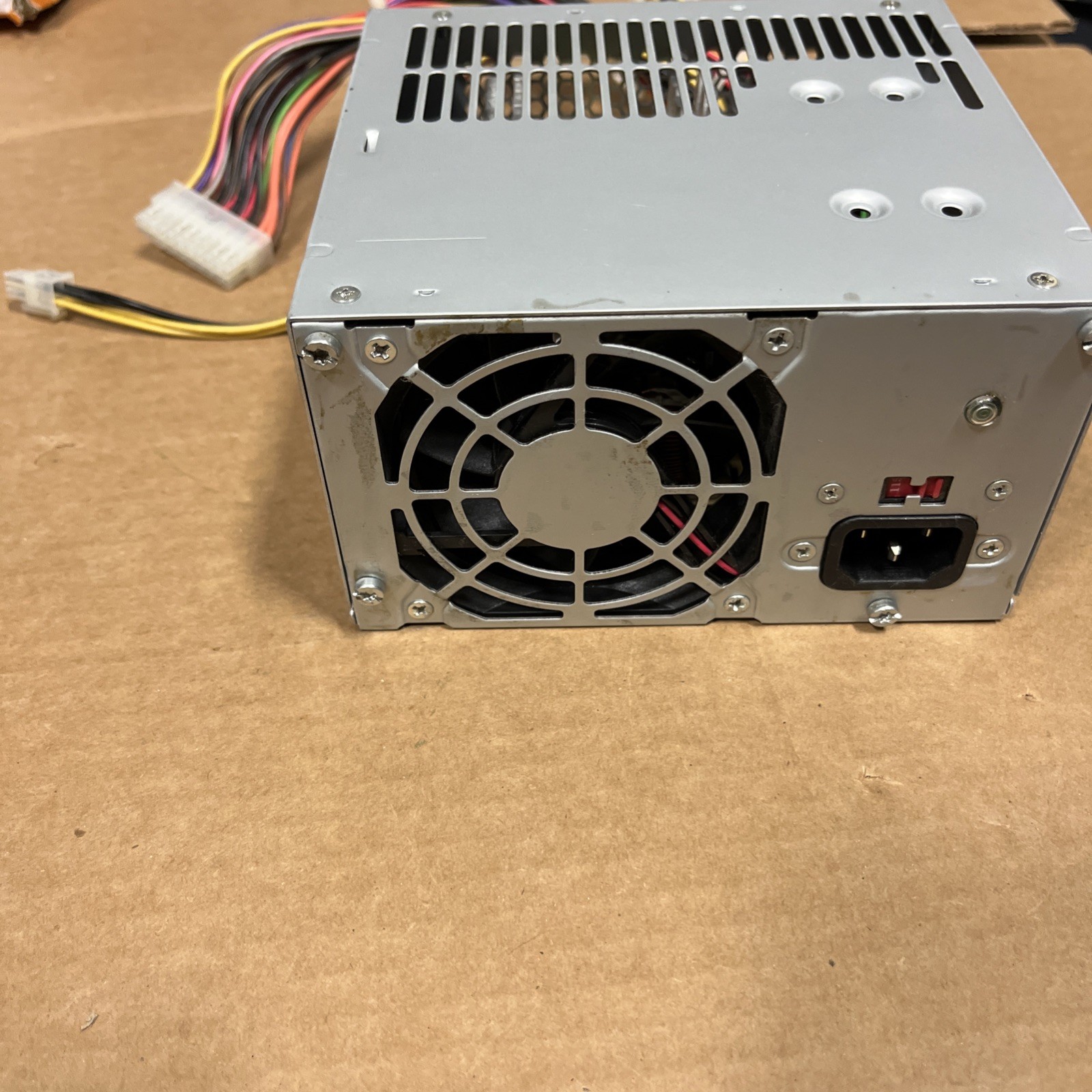Bestec ATX-250-12Z REV D7R ATX 250W ATX Power Supply HP 5188-2622