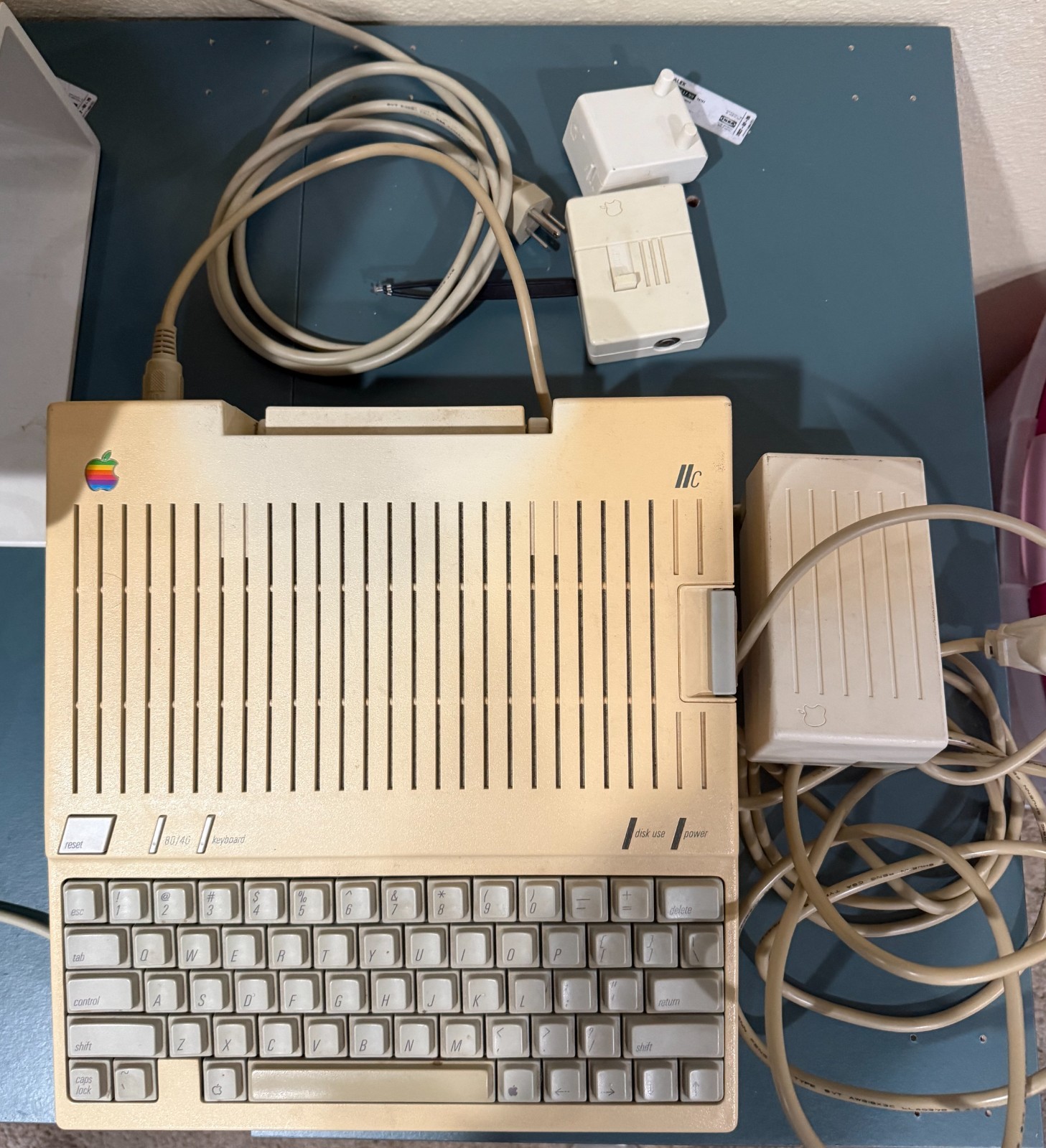 Apple IIc A2S4000 Computer Tested + Monitor IIc (Repair) + 67 Floppy Disks + PSU