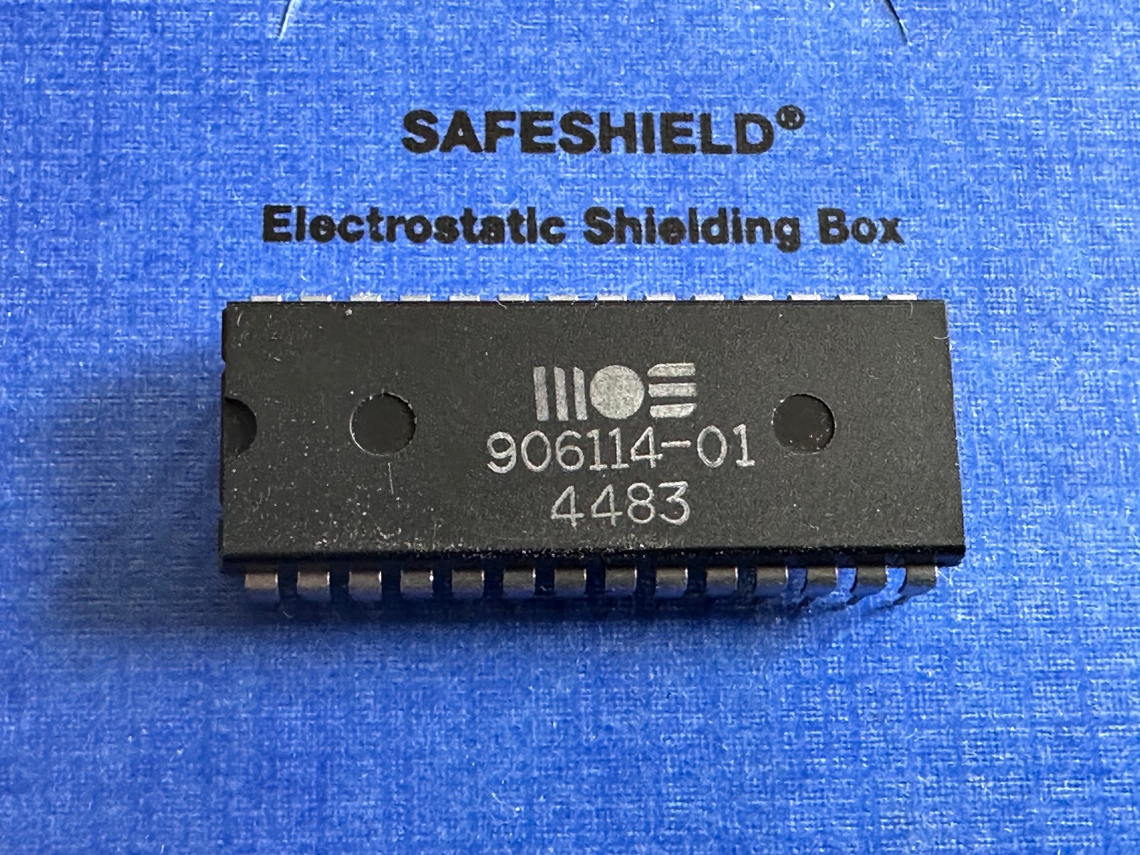 Commodore MOS 906114-01 PLA C64 Sx64 Chip #44 83