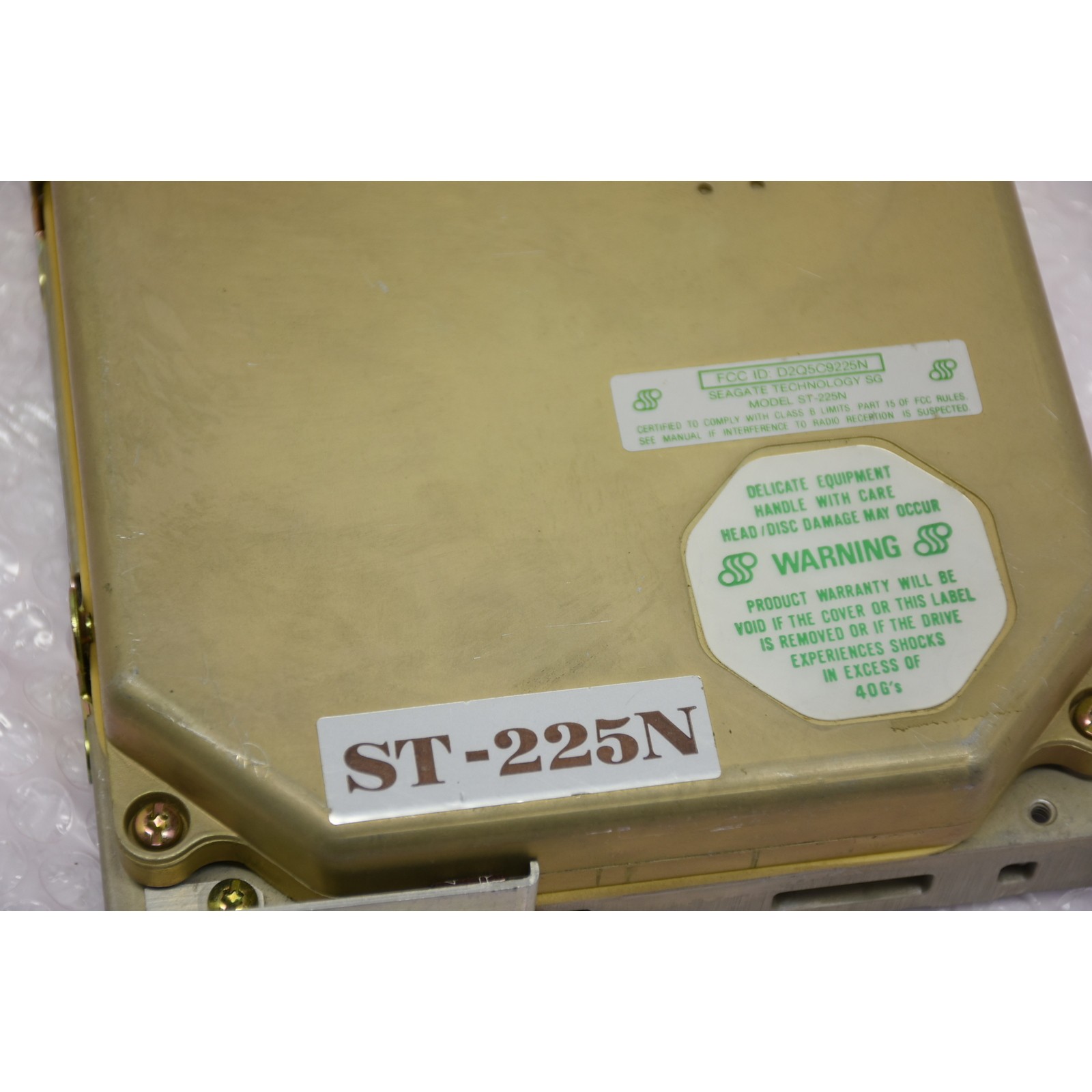 Vintage Seagate ST-225N 5.25" SCSI Hard Drive (20MB) Powers / Spins Up As-Is