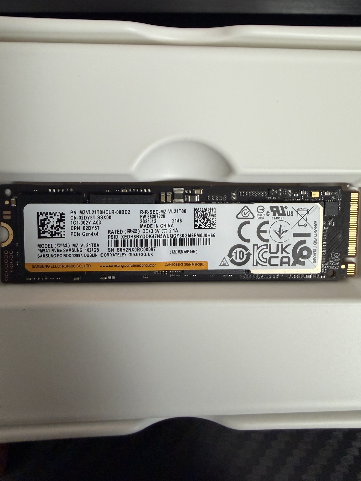 Samsung NVMe SSD 1TB Model MZ-VL21T0A gen4x4