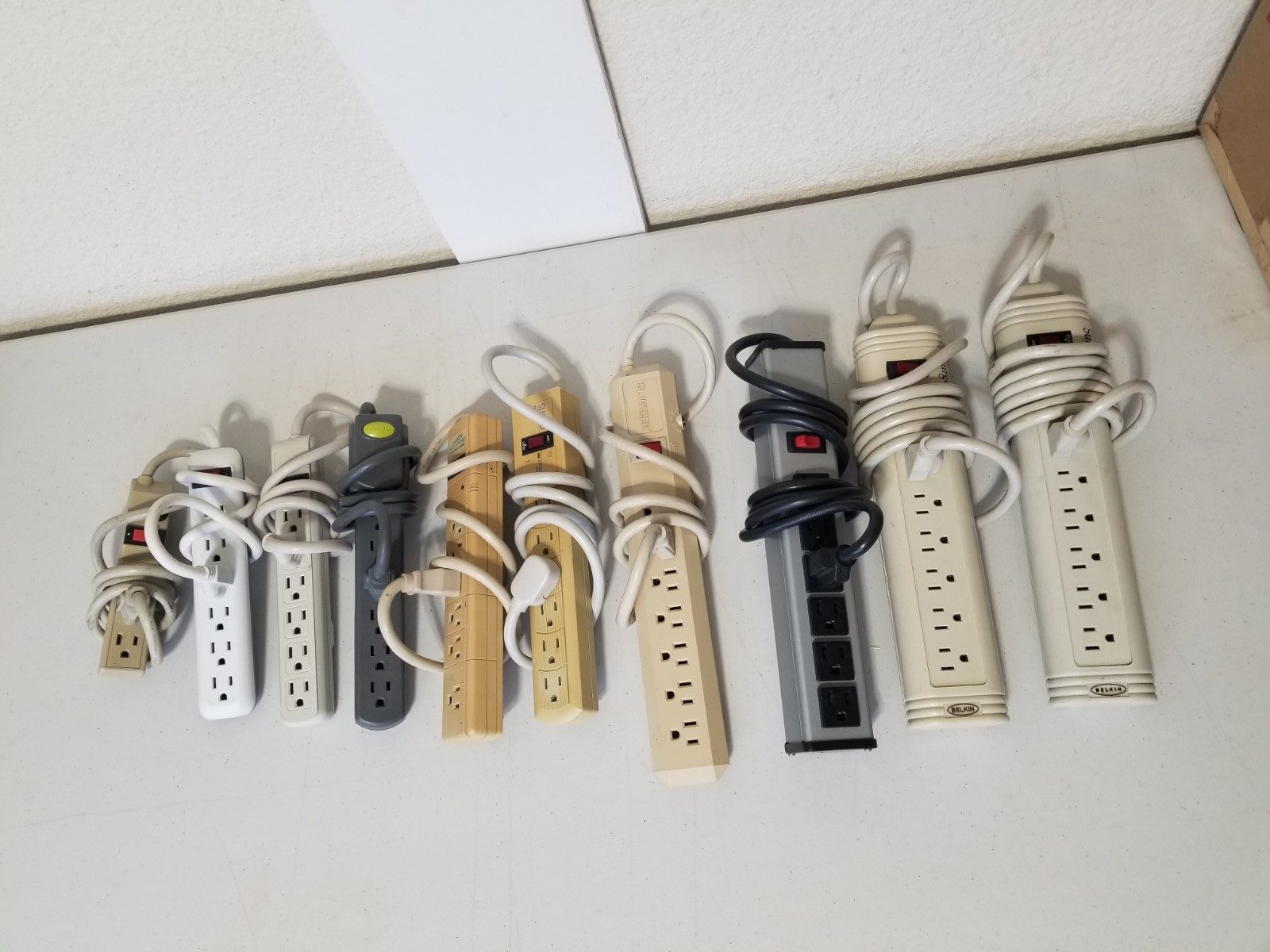 LOT of 10 Power Strip Surge Protectors ALL TESTED Mixed Models FAST 1 DAYSHIP