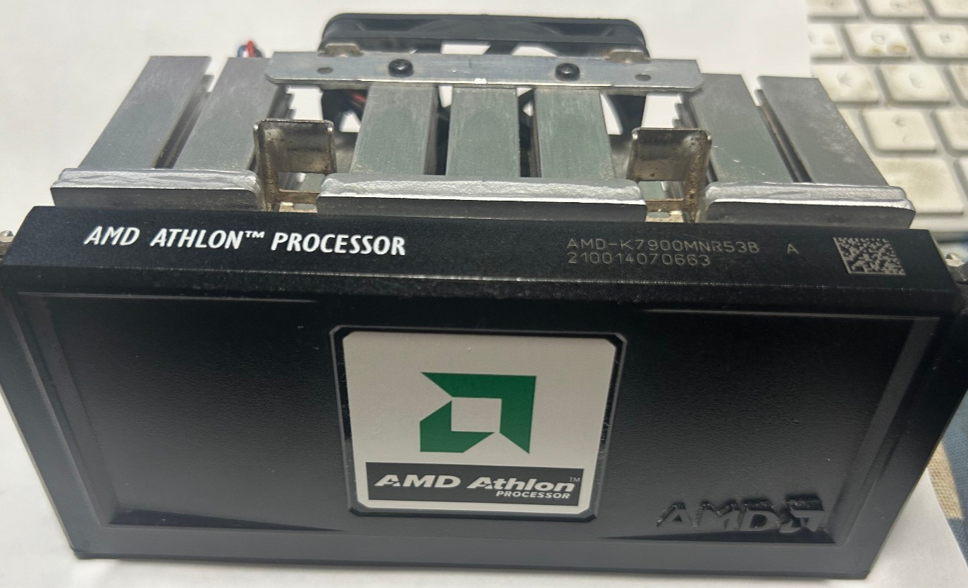 AMD Athlon K7,  Slot A, Orion K7900MNR53B 900Mhz/100FSB VIntage Retro